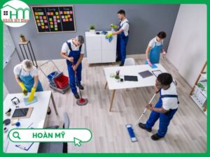 Sảnh đón khách tòa nhà văn phòng được làm sạch bóng sàn đá nâng cao ấn tượng ban đầu